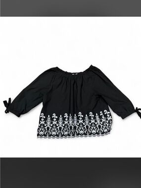 Time and Tru Black Off-Shoulder Peasant Top with White Embroidery XXL (20)